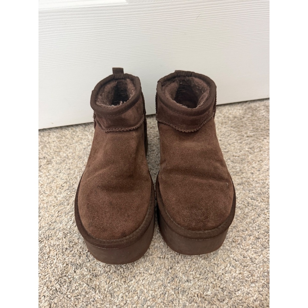 UGG Classic Ultra Mini Platform Boots – Dark Brown – Women's Size 7 – Used